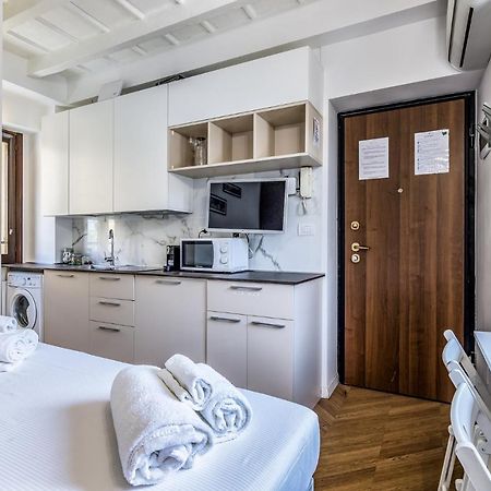 Morimondo Studio Apartment Milán Exteriér fotografie