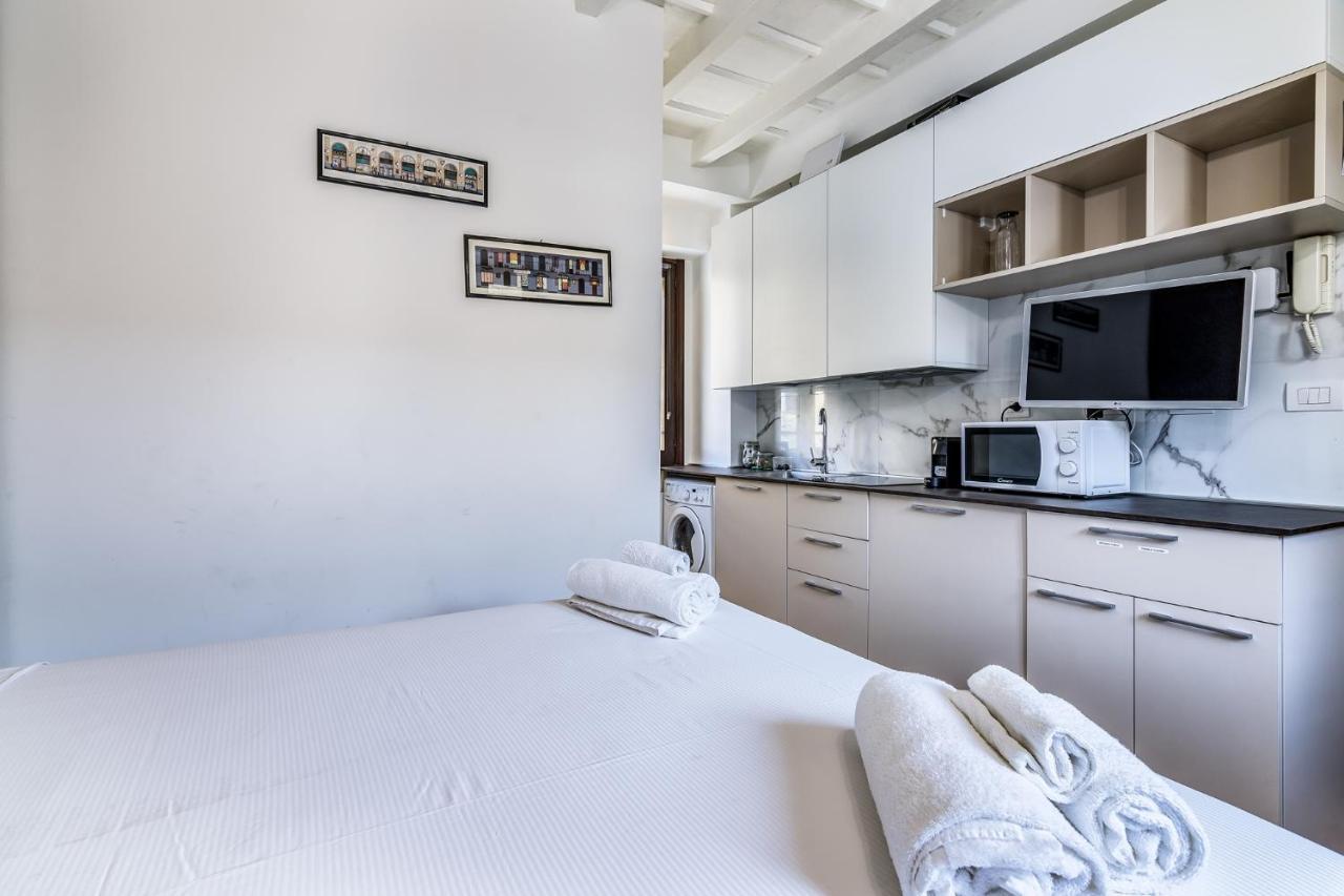 Morimondo Studio Apartment Milán Exteriér fotografie